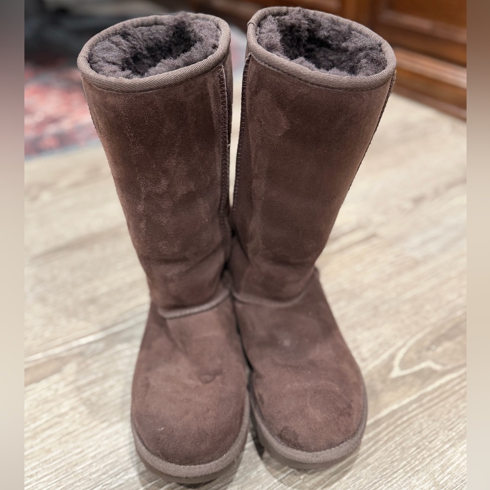 UGG size 7 Brown Boots